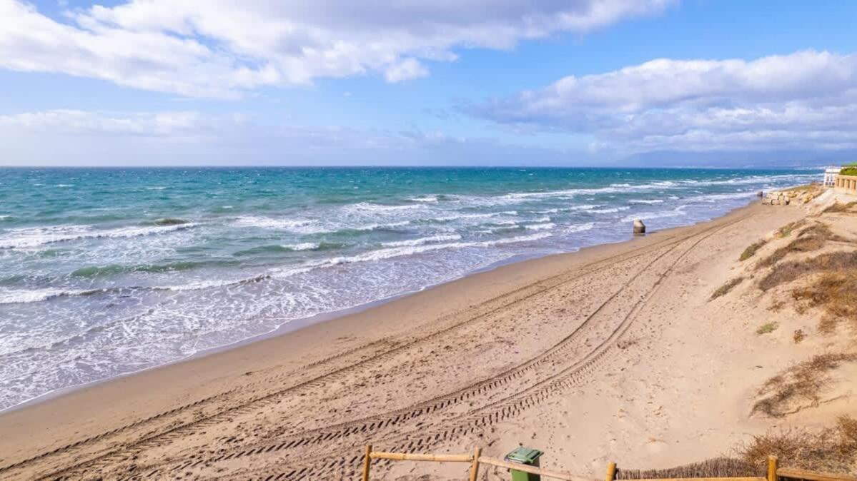 Seaside Elegance With Sea View Appartement Marbella
